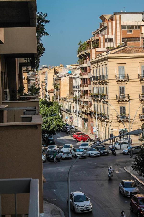 Alexander House Hotell Palermo Exteriör bild