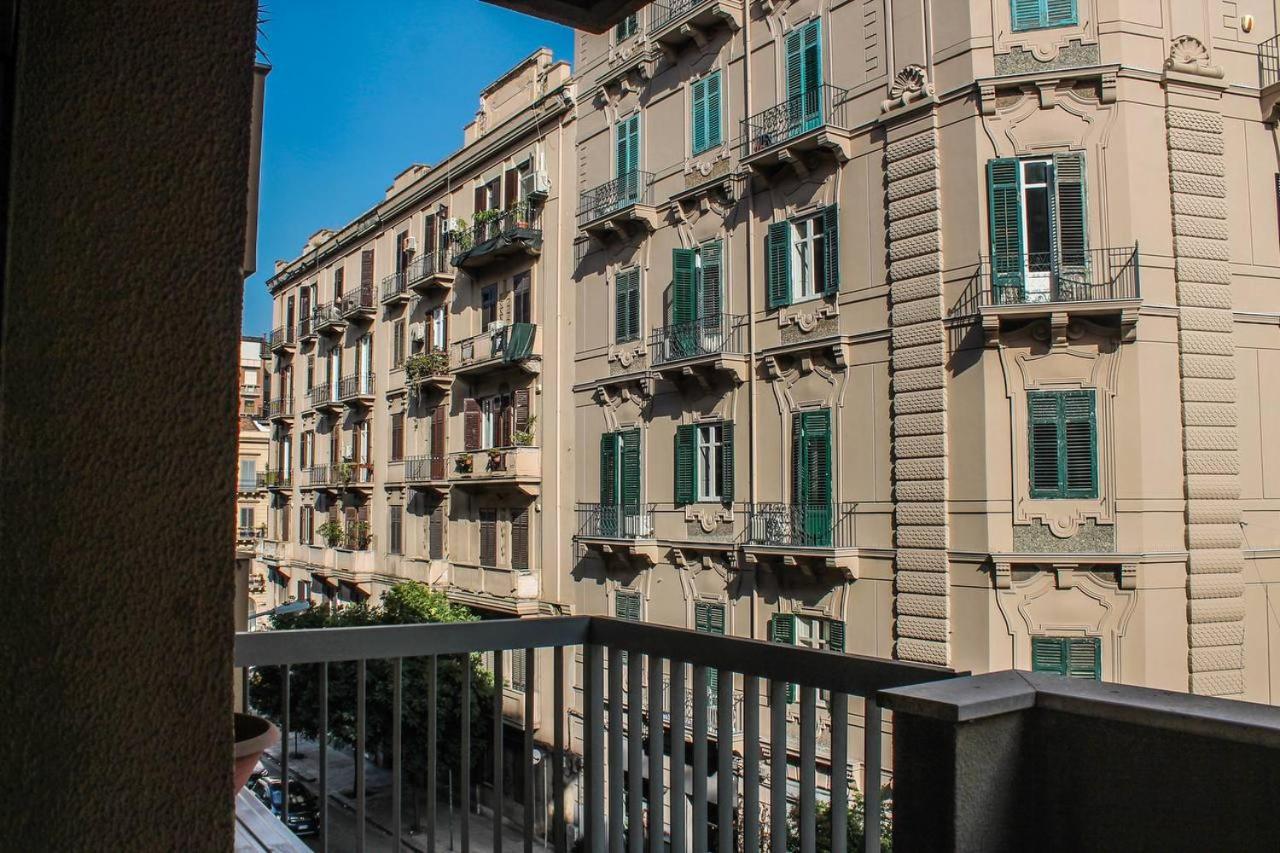 Alexander House Hotell Palermo Exteriör bild
