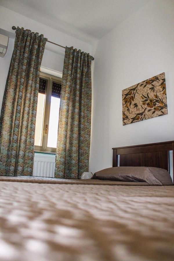 Alexander House Hotell Palermo Exteriör bild
